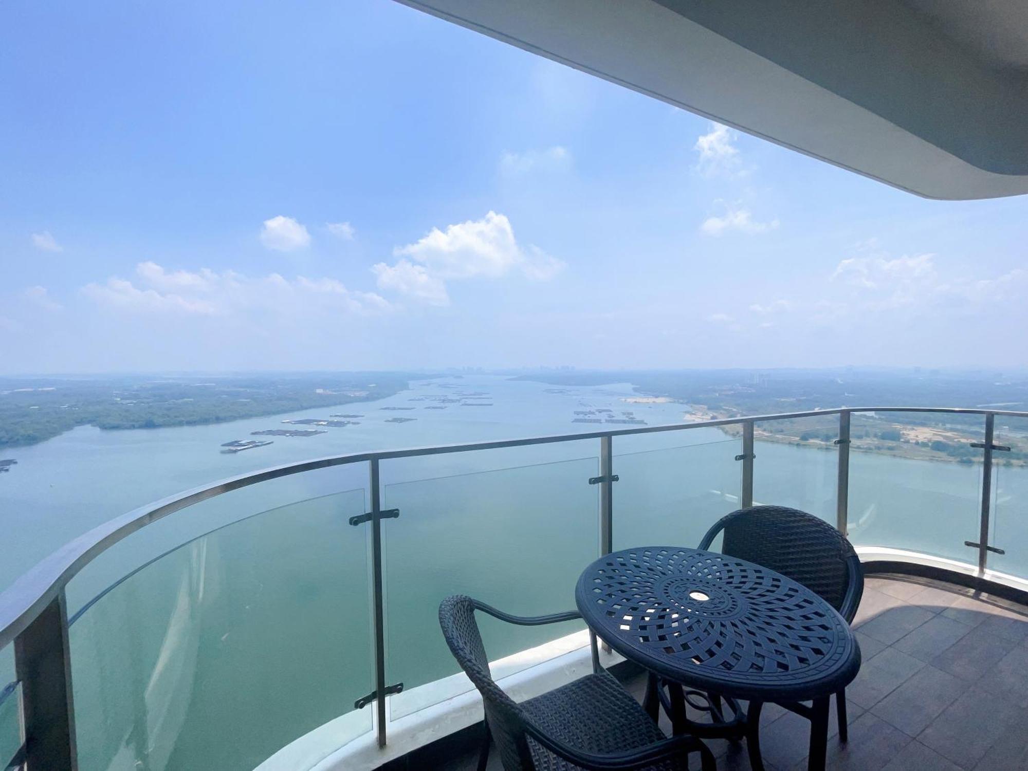 Monic Staycation #Country Garden Danga Bay Johor Bahru Exterior photo