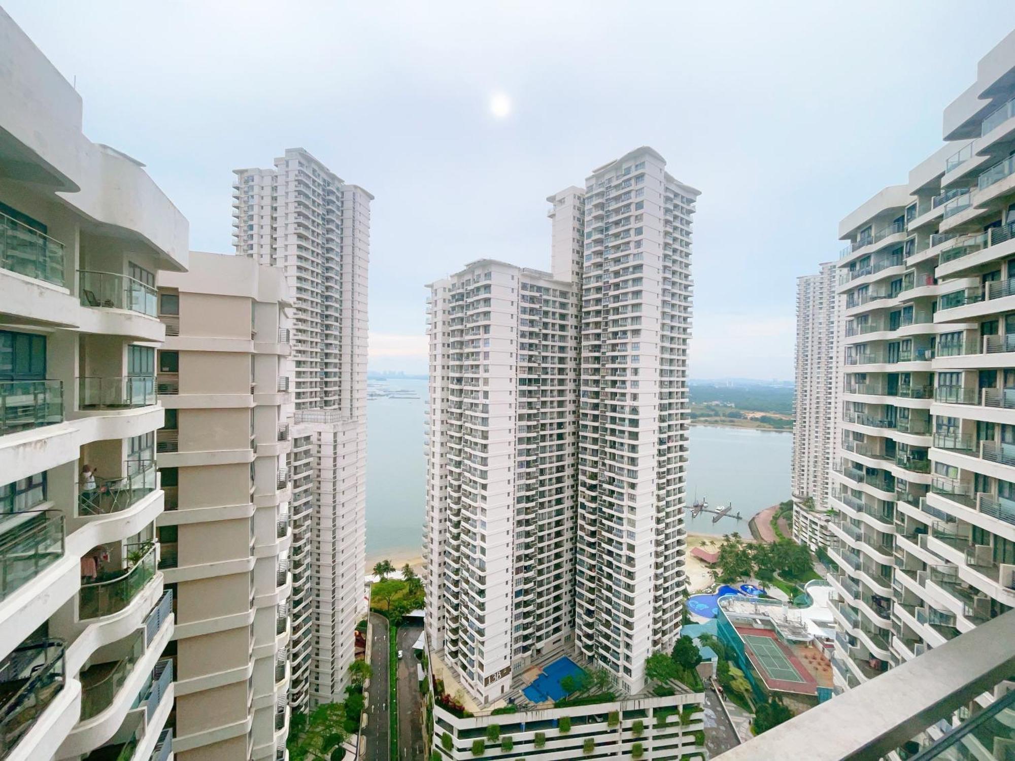 Monic Staycation #Country Garden Danga Bay Johor Bahru Exterior photo